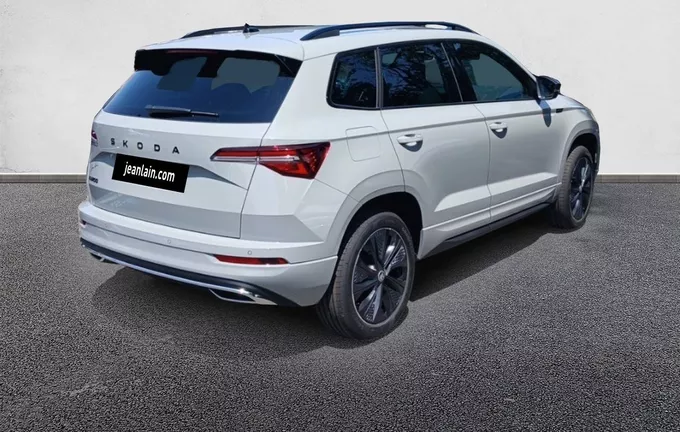 SKODA KAROQ 1.5 TSI Evo 2 150 ch ACT DSG7 Sportline extérieur trois quart arrière droit 4715