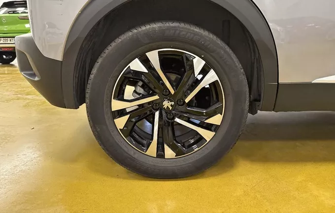 PEUGEOT 2008 PureTech 130 S&S EAT8 Allure photo 14 212992