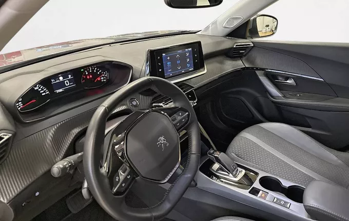 PEUGEOT 2008 PureTech 130 S&S EAT8 Allure photo 16 212992