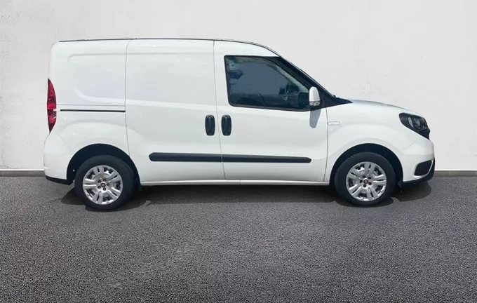 FIAT DOBLO CARGO FT 1.6 MULTIJET 105 PRO LOUNGE extérieur côté droit 946469