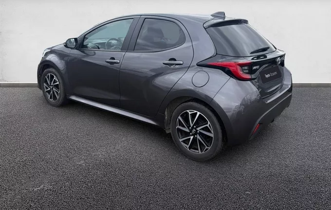 TOYOTA YARIS 120 VVT-i Design extérieur trois quart arrière gauche 1103070