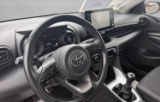 TOYOTA YARIS 120 VVT-i Design photo 11 1103070
