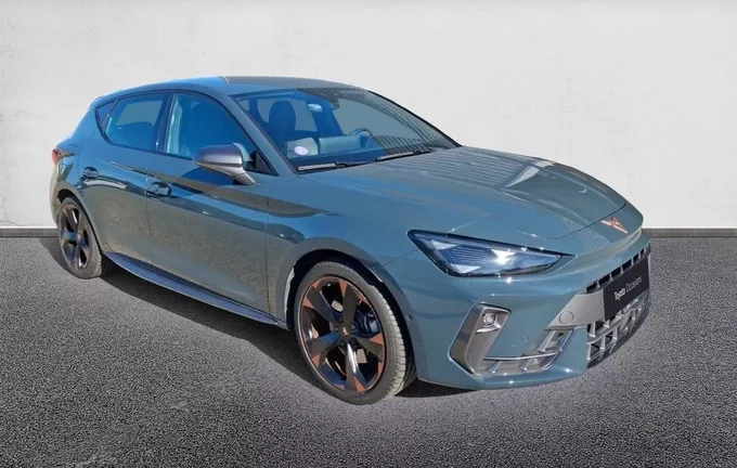 CUPRA LEON eHybrid 204 ch DSG6 V extérieur trois quart avant droit 2130981