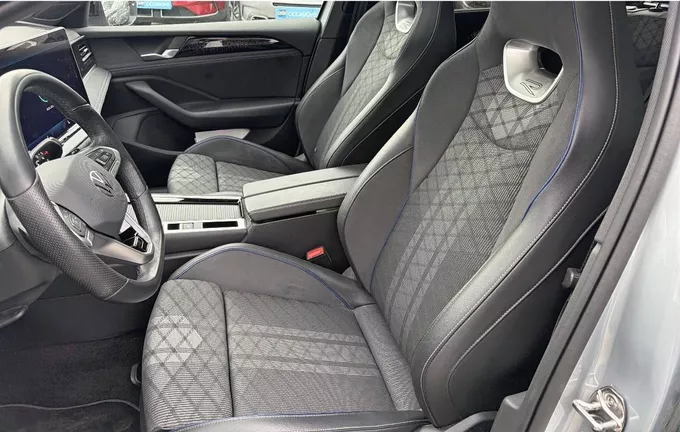 VOLKSWAGEN PASSAT 2.0 TDI EVO SCR 150 DSG7 R-Line extérieur trois quart arrière droit 2123834