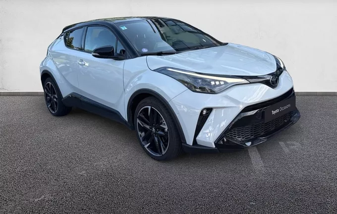 TOYOTA C-HR Hybride 2.0L GR-Sport extérieur trois quart avant droit 1103604