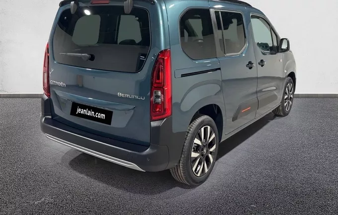 CITROEN BERLINGO Taille M Diesel 100 ch Manuelle Max extérieur trois quart arrière droit 058090