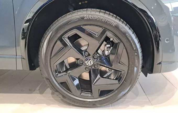VOLKSWAGEN TIGUAN 1.5 eHybrid 272ch DSG6 R-Line photo 9 7877