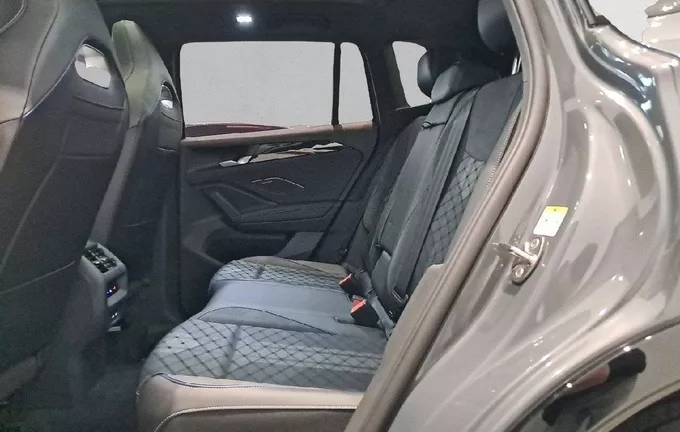 VOLKSWAGEN TIGUAN 1.5 eHybrid 272ch DSG6 R-Line photo 17 7877