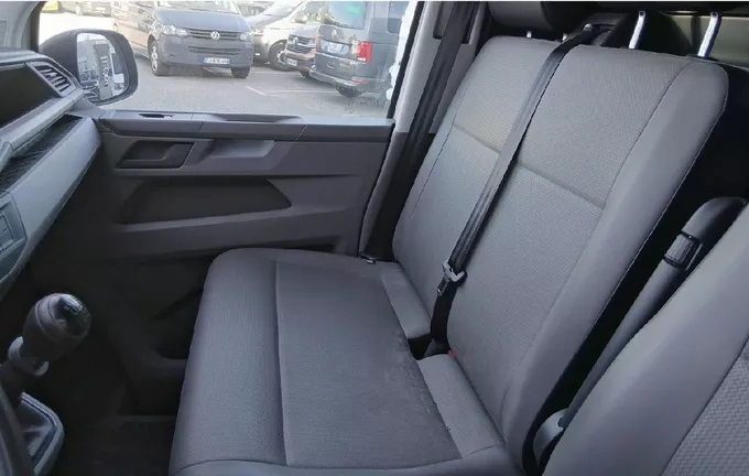 VOLKSWAGEN UTILITAIRES TRANSPORTER 6.1 VAN L1H1 2.0 TDI 150 BVM6 4MOTION BUSINESS extérieur arrière 106300
