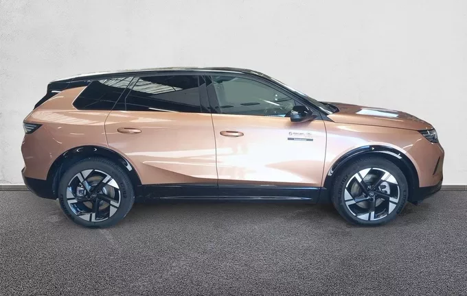 OPEL GRANDLAND Electrique 213 ch & Batterie 82 kWh GS extérieur côté droit 100907