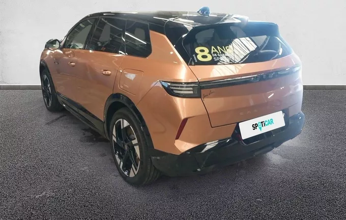 OPEL GRANDLAND Electrique 213 ch & Batterie 82 kWh GS extérieur trois quart arrière gauche 100907