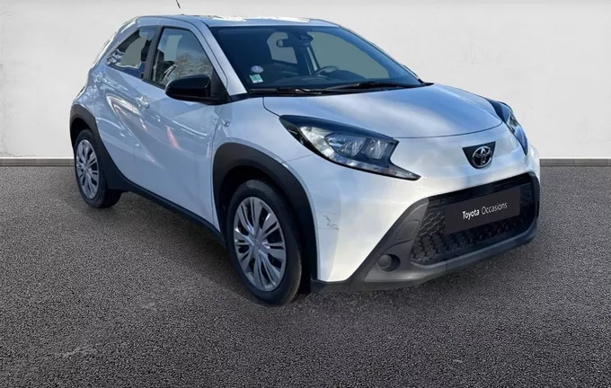 TOYOTA AYGO X 1.0 VVT-i 72 Dynamic extérieur trois quart avant droit 1102741