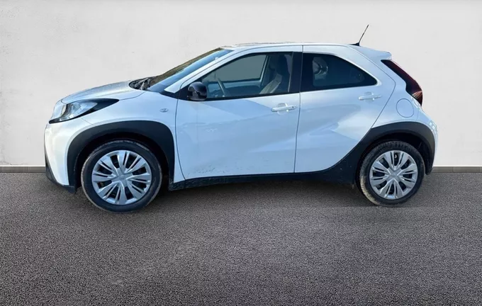 TOYOTA AYGO X 1.0 VVT-i 72 Dynamic extérieur côté gauche 1102741