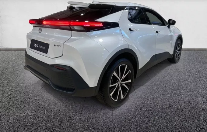TOYOTA C-HR Hybride 140 Design extérieur trois quart arrière droit 1103207