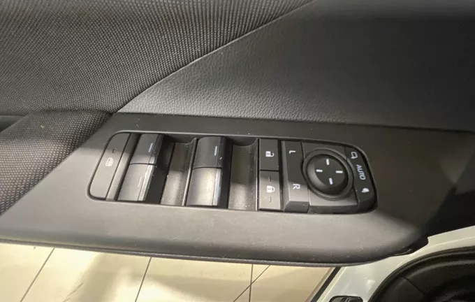 TOYOTA C-HR Hybride 140 Design photo 21 1103207