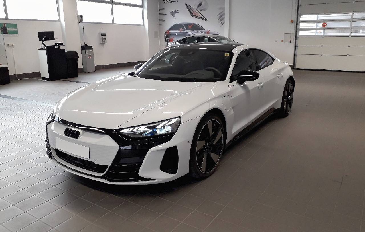 AUDI E-TRON GT