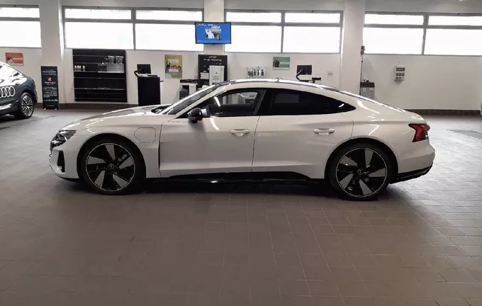AUDI E-TRON GT 476 ch quattro Extended extérieur côté gauche 5817