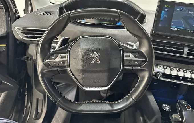 PEUGEOT 3008 Hybrid4 300 e-EAT8 Allure Pack photo 9 2127796