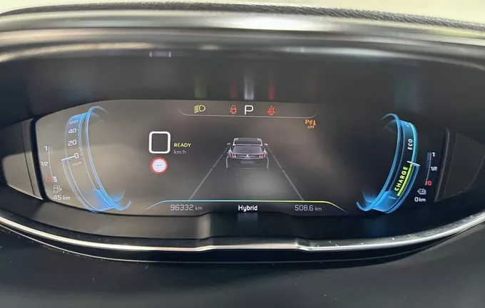 PEUGEOT 3008 Hybrid4 300 e-EAT8 Allure Pack photo 10 2127796