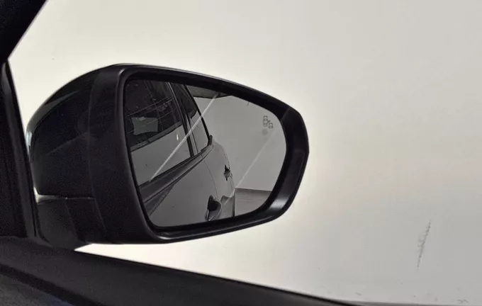 PEUGEOT 3008 Hybrid4 300 e-EAT8 Allure Pack photo 19 2127796