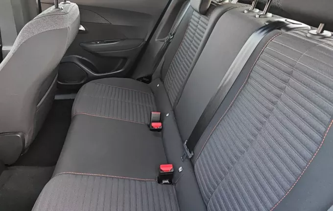 PEUGEOT 2008 PureTech 100 S&S BVM6 Active photo 11 212957