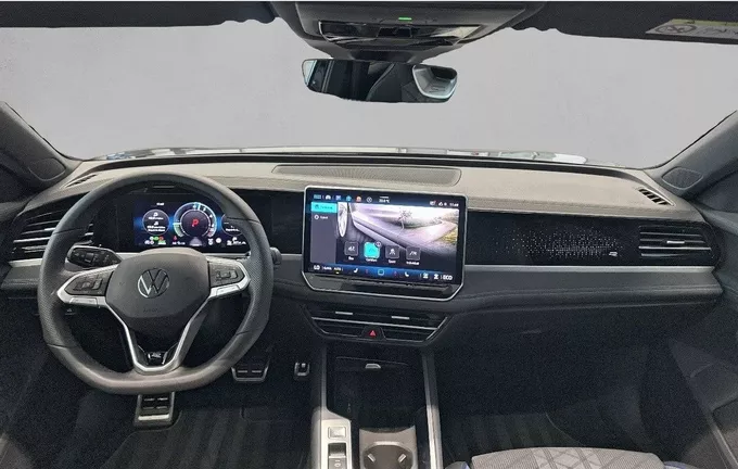 VOLKSWAGEN PASSAT 1.5 eHybrid 272 DSG6 R-Line extérieur trois quart avant droit 2128506