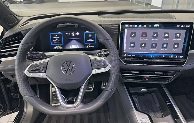 VOLKSWAGEN PASSAT 1.5 eHybrid 272 DSG6 R-Line photo 15 2128506