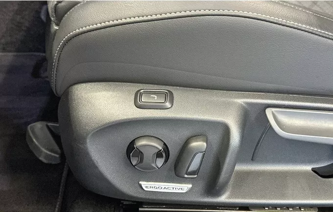 VOLKSWAGEN PASSAT 1.5 eHybrid 272 DSG6 R-Line photo 17 2128506