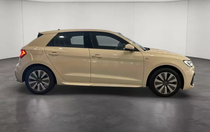 AUDI A1 Sportback 30 TFSI 110 ch S tronic 7 S Line extérieur côté droit 2132064