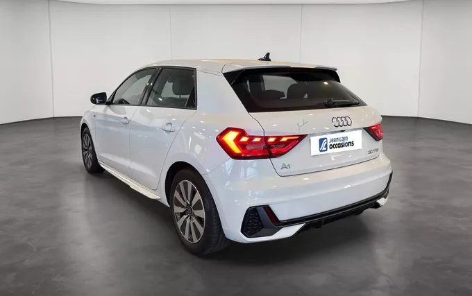 AUDI A1 Sportback 30 TFSI 110 ch S tronic 7 S Line extérieur trois quart arrière gauche 2132064