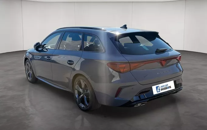CUPRA LEON Sportstourer eHybrid 204 ch DSG6 V extérieur trois quart arrière gauche 3466