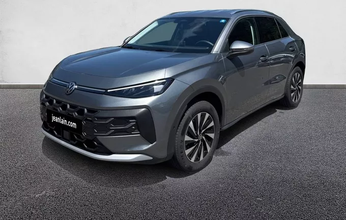 VOLKSWAGEN T-ROC 1.5 eTSI EVO2 Hybrid 150 ch DSG7 Style extérieur trois quart avant gauche 9536