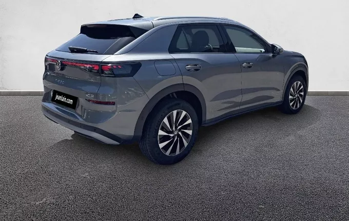 VOLKSWAGEN T-ROC 1.5 eTSI EVO2 Hybrid 150 ch DSG7 Style extérieur trois quart arrière droit 9536
