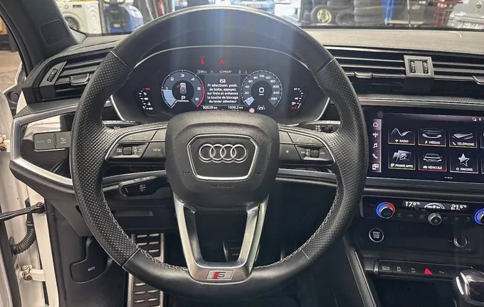 AUDI Q3 35 TDI 150 ch S tronic 7 S line photo 12 213053
