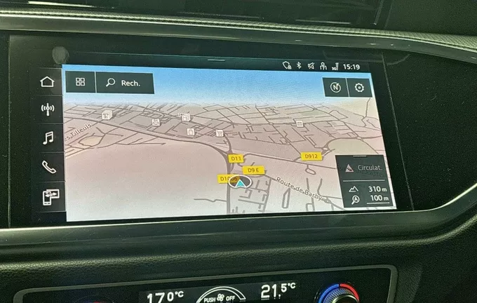 AUDI Q3 35 TDI 150 ch S tronic 7 S line photo 16 213053