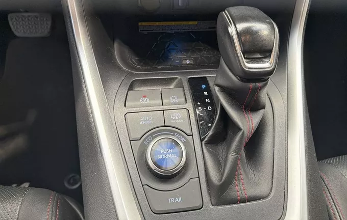 TOYOTA RAV4 Hybride Rechargeable AWD Collection photo 13 1103869