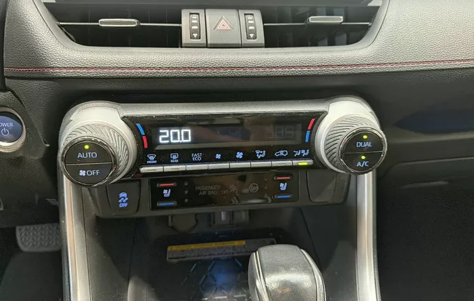 TOYOTA RAV4 Hybride Rechargeable AWD Collection photo 14 1103869