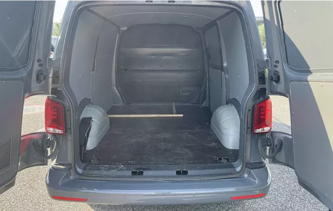 VOLKSWAGEN UTILITAIRES TRANSPORTER 6.1 VAN L1H1 2.0 TDI 150 DSG7 4MOTION BUSINESS PLUS photo 14 106196