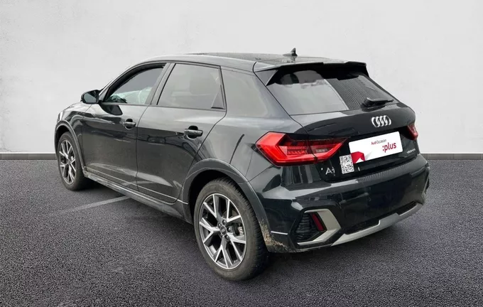 AUDI A1 Allstreet 35 TFSI 150 ch S tronic 7 Design Luxe extérieur trois quart arrière gauche 2123658