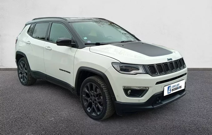 JEEP COMPASS 1.3 GSE T4 240 ch PHEV AT6 4xe eAWD S extérieur trois quart avant droit 560330
