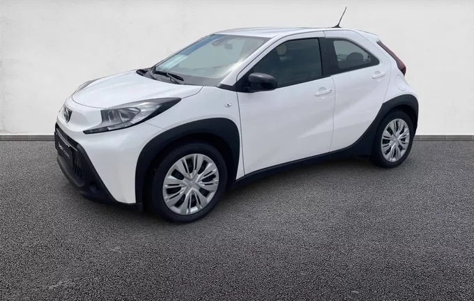 TOYOTA AYGO X 1.0 VVT-i 72 Dynamic extérieur trois quart avant gauche 1103763