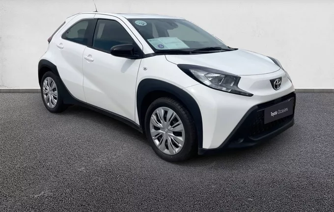 TOYOTA AYGO X 1.0 VVT-i 72 Dynamic extérieur trois quart avant droit 1103763