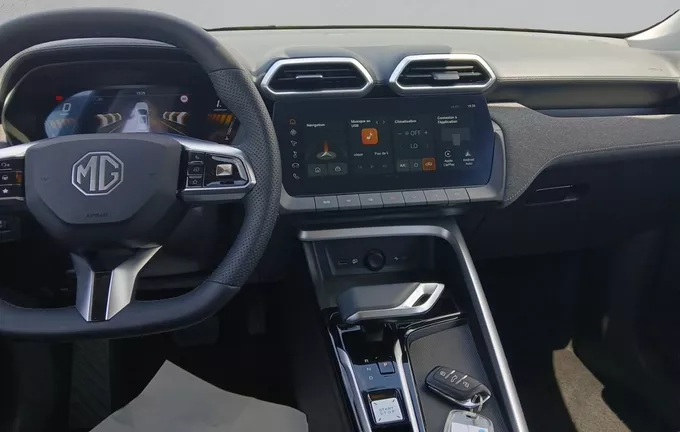 MG ZS 1.5 L Hybrid+ 197 ch Comfort extérieur côté gauche 601142