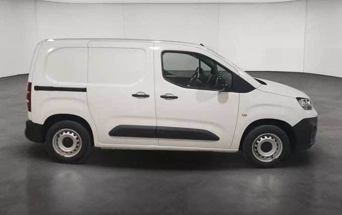 FIAT DOBLO FOURGON M 650KG PURETECH 110 S&S BVM6 extérieur côté droit 946472