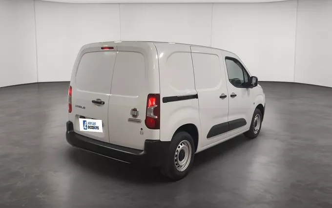 FIAT DOBLO FOURGON M 650KG PURETECH 110 S&S BVM6 extérieur trois quart arrière gauche 946472
