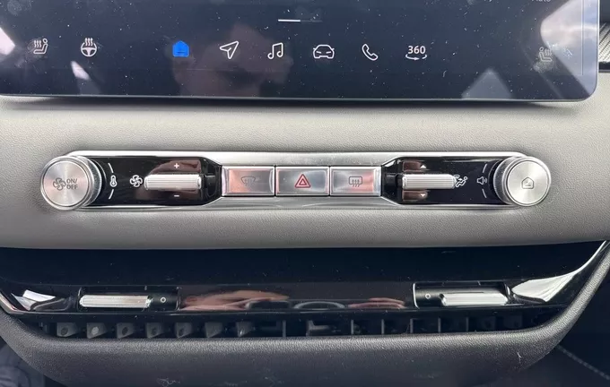 MG MG4 EV 64kWh - 140 kW Premium photo 14 7879