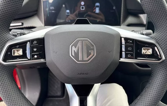 MG MG4 EV 64kWh - 140 kW Premium photo 28 7879