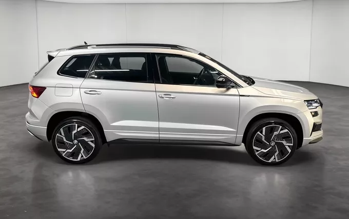 SKODA KAROQ 1.5 TSI 150 ch ACT DSG7 Sportline extérieur côté droit 2133045