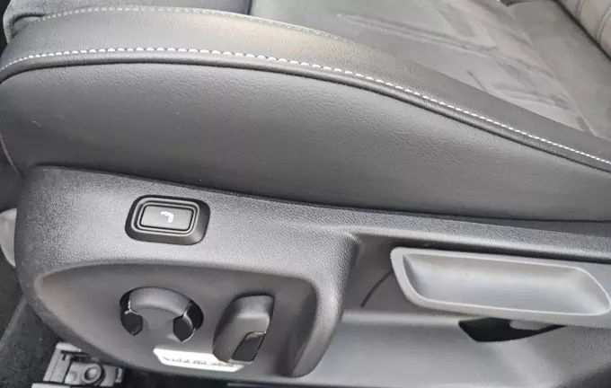 VOLKSWAGEN PASSAT 2.0 TDI EVO SCR 150 DSG7 Elegance photo 13 212835