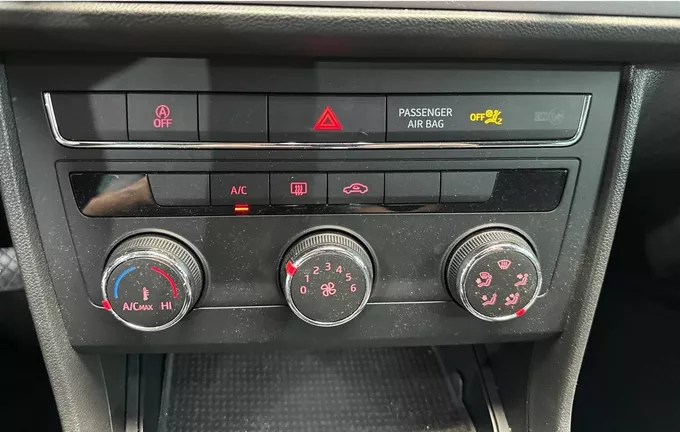 SEAT LEON 1.5 TGI 130 Start/Stop DSG7 photo 17 2132105